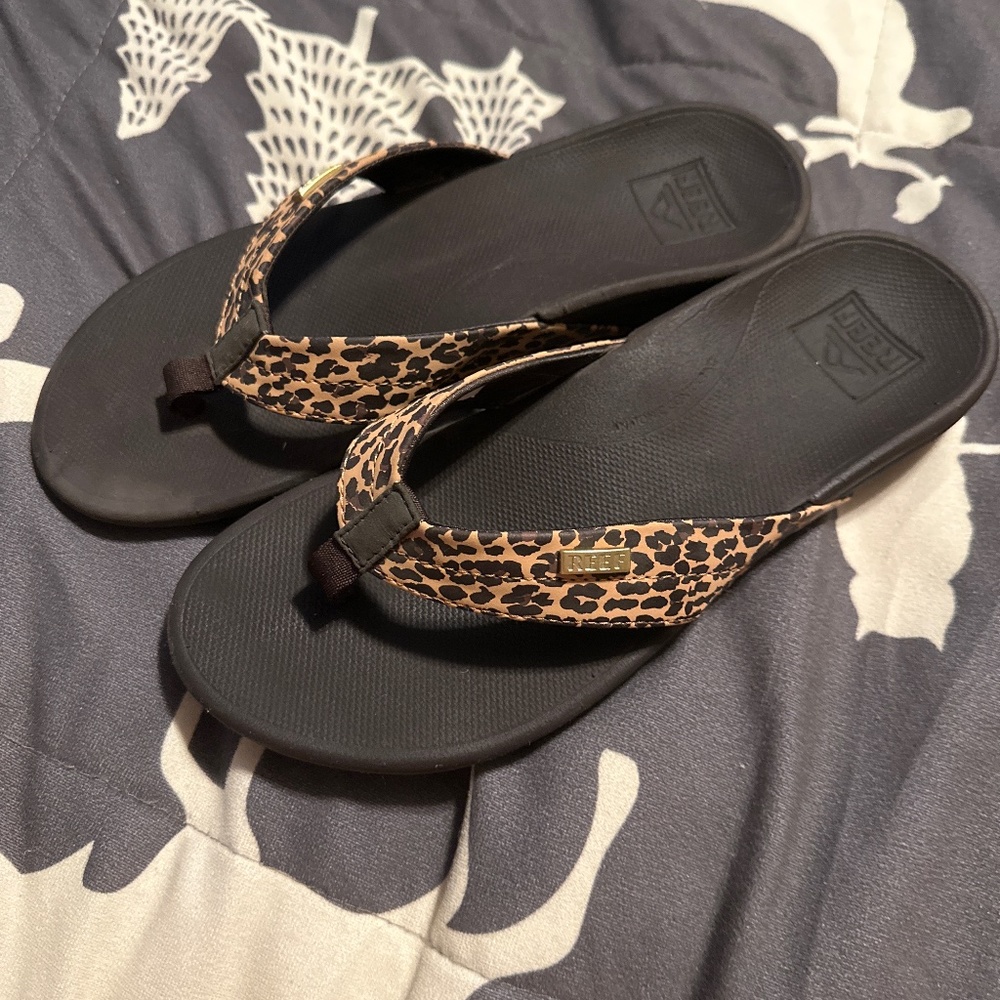 Reef cheetah Sandals